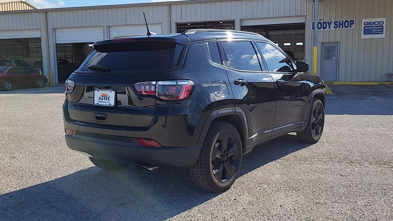 Used 2021 Jeep Compass - photo 10