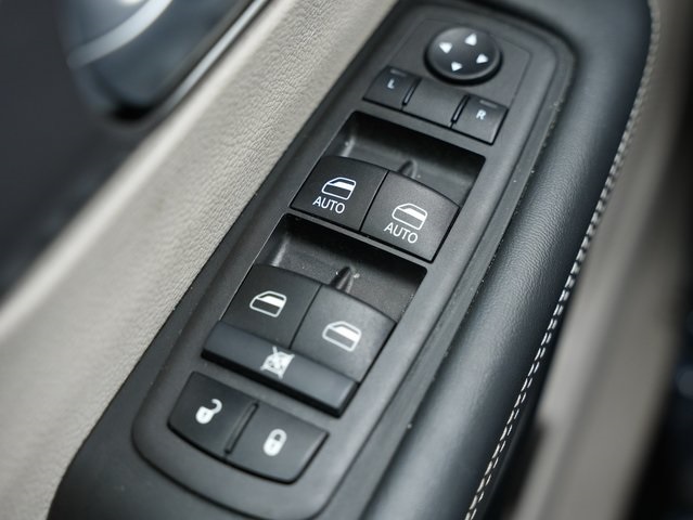 Used 2024 Chrysler Pacifica - photo 13