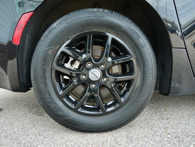 Used 2024 Chrysler Pacifica - photo 19