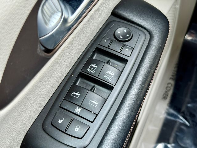 Used 2019 Chrysler Pacifica - photo 16