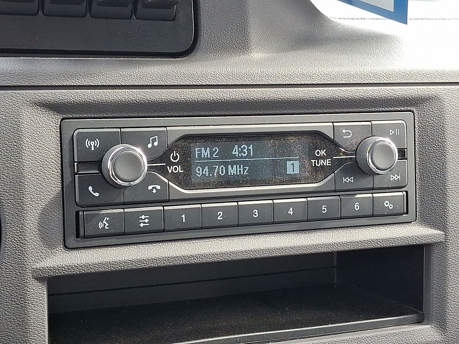 New 2025 Ford E-450 - photo 13
