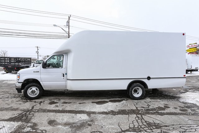 New 1996 Ford E-450 - photo 8