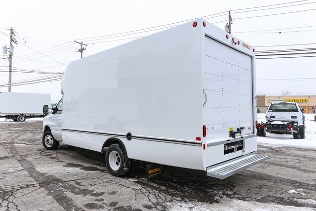 New 1996 Ford E-450 - photo 10