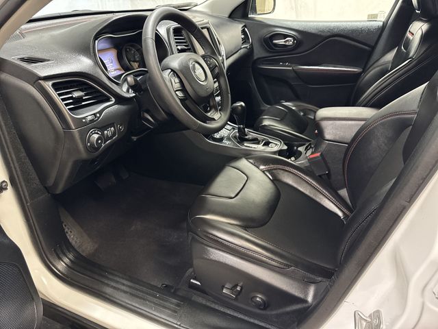 Used 2022 Jeep Cherokee - photo 18