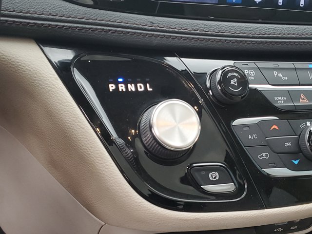 Used 2017 Chrysler Pacifica - photo 1