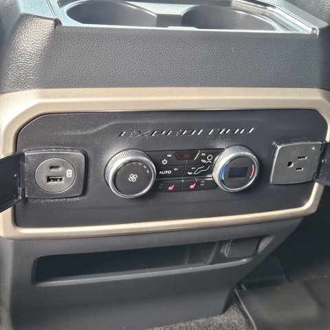 Used 2023 Ford Expedition - photo 18