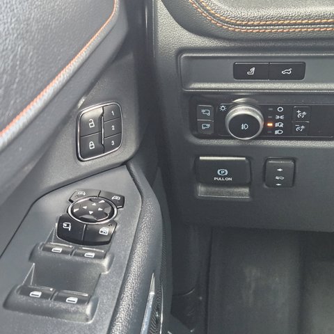 Used 2023 Ford Expedition - photo 28