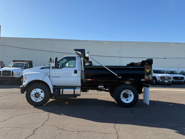 New 2025 Ford F-750 - photo 7