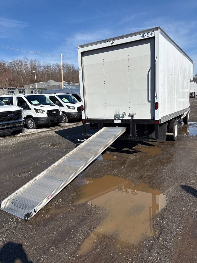 New 1996 Ford E-450 - photo 31