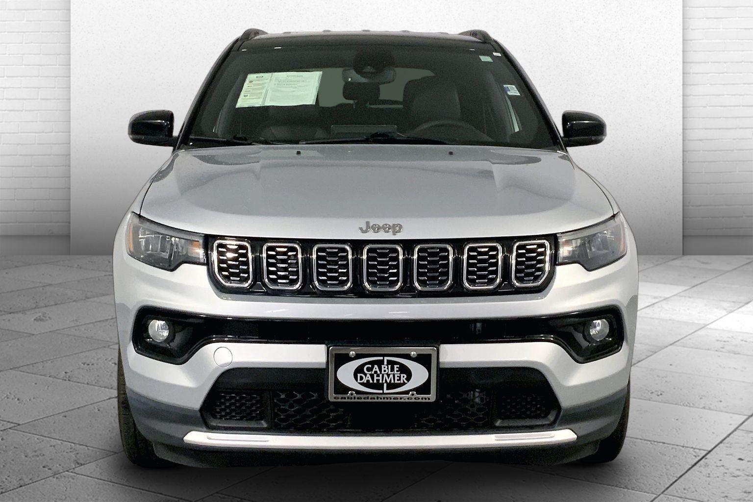 Used 2025 Jeep Compass - photo 4