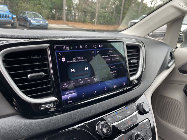 Used 2022 Chrysler Pacifica - photo 23