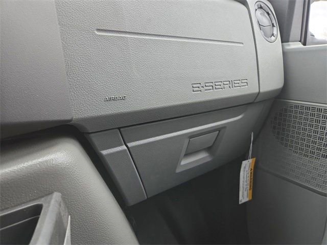 New 1996 Ford E-450 - photo 43