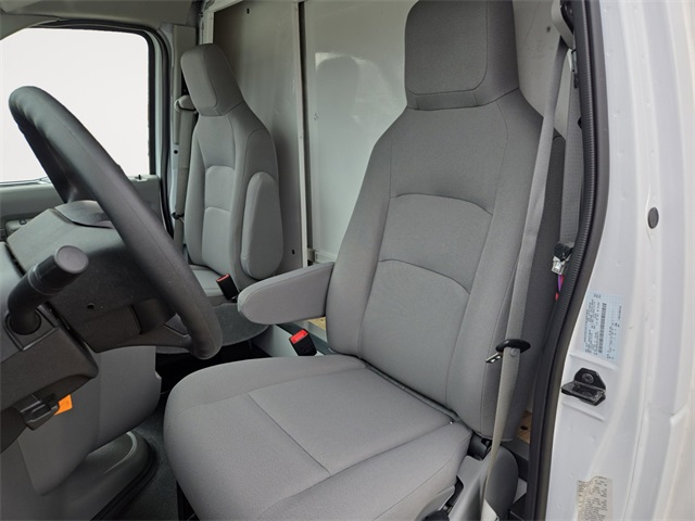 New 1996 Ford E-450 - photo 46