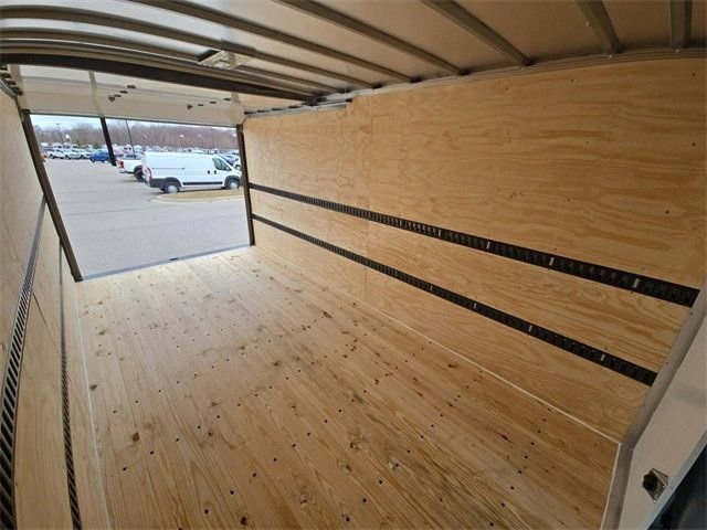 New 1996 Ford E-450 - photo 64