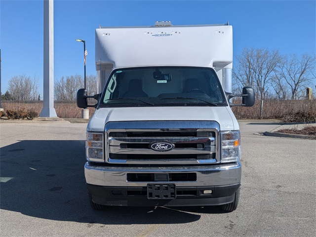 New 1996 Ford E-450 - photo 14