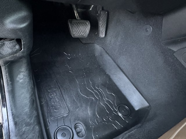 Used 2021 Jeep Gladiator - photo 17