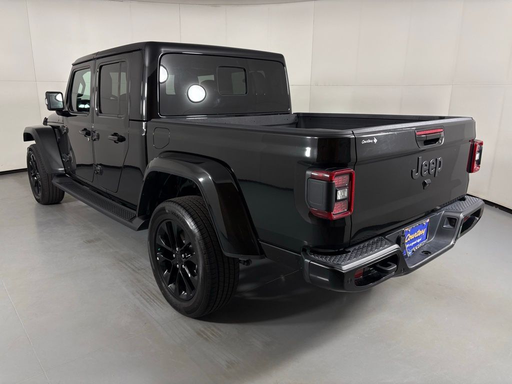 Used 2023 Jeep Gladiator - photo 42