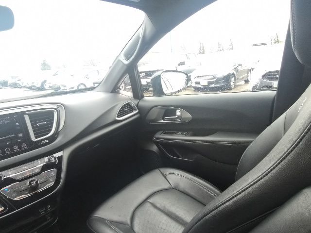 Used 2020 Chrysler Pacifica - photo 16