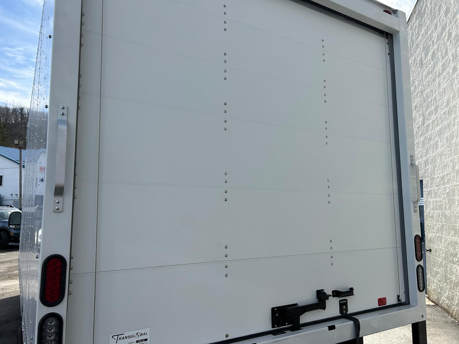 New 1996 Ford E-450 - photo 19