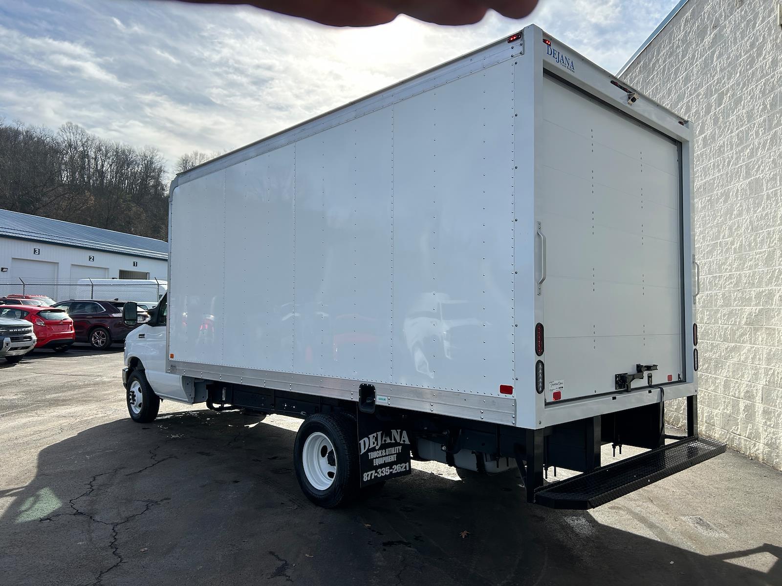 New 1996 Ford E-450 - photo 9