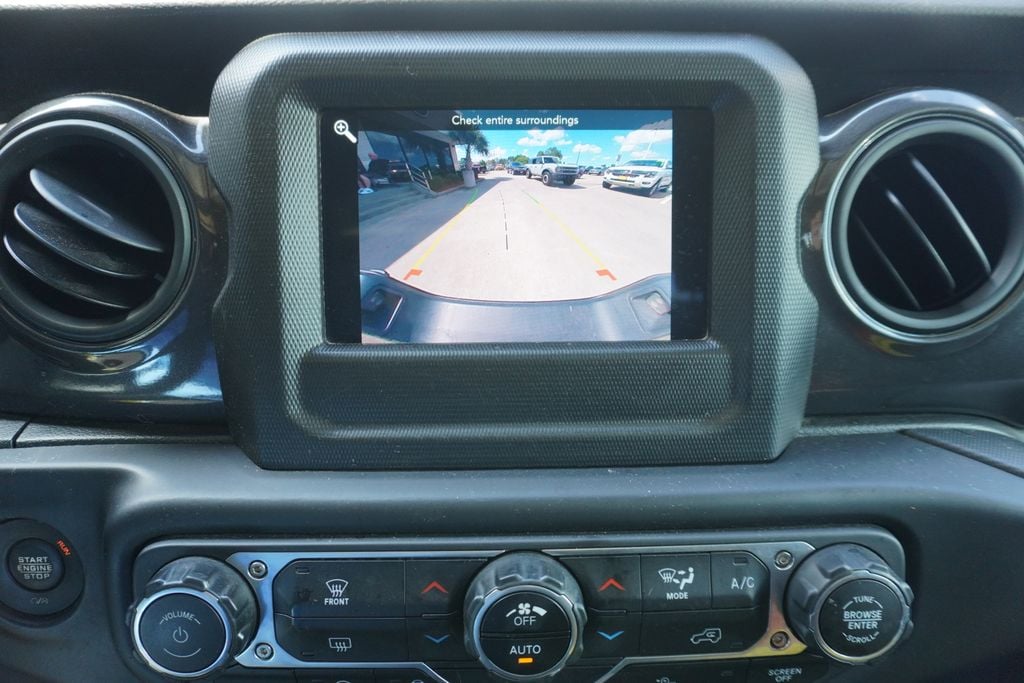 Used 2022 Jeep Gladiator - photo 10