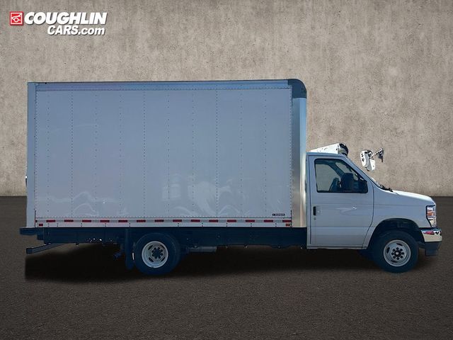 New 2025 Ford E-350 - photo 6