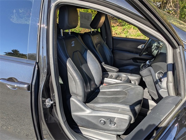 Used 2020 Chrysler Pacifica - photo 28