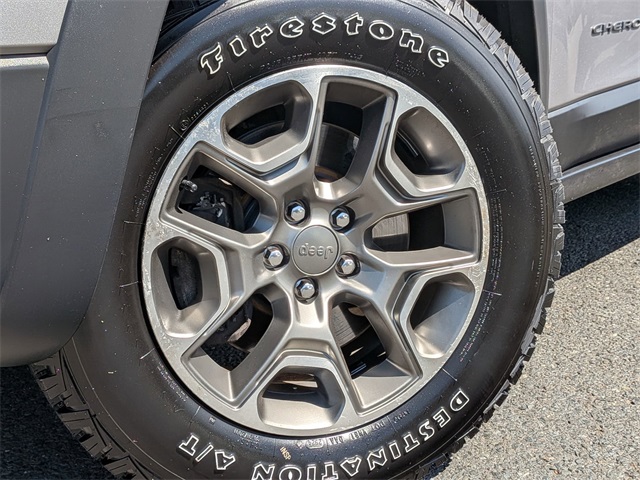 Used 2020 Jeep Cherokee - photo 9