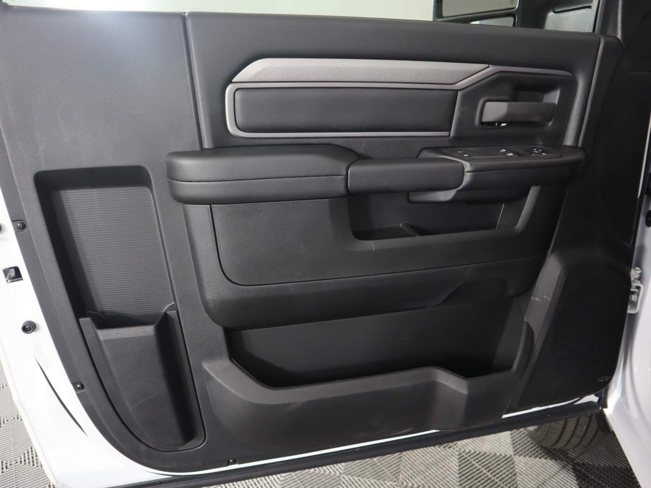 New 2026 Ram 3500 - photo 9