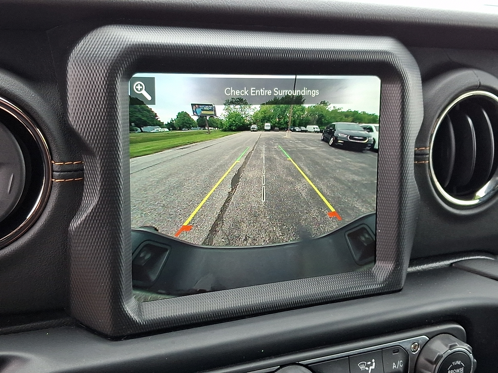 Used 2022 Jeep Gladiator - photo 19