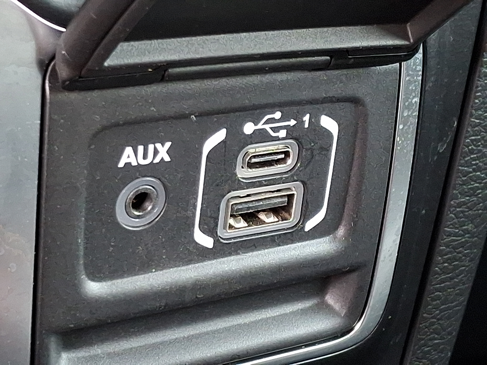 Used 2022 Jeep Gladiator - photo 25