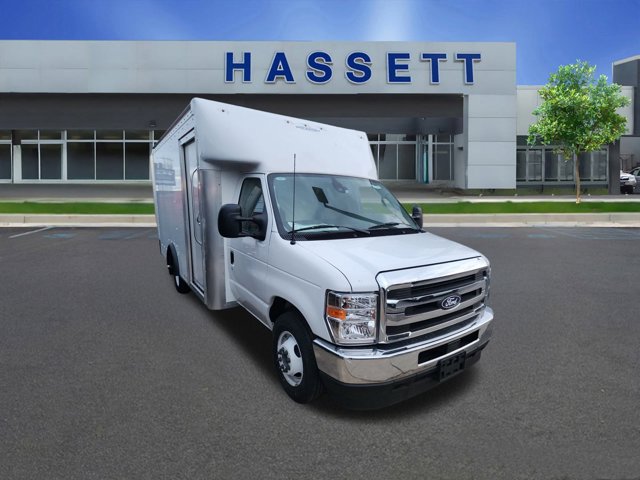New 2026 Ford E-350 - photo 16