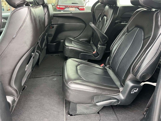 Used 2025 Chrysler Pacifica - photo 18