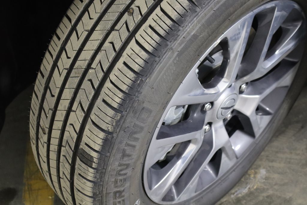 Used 2023 Chrysler Pacifica - photo 1