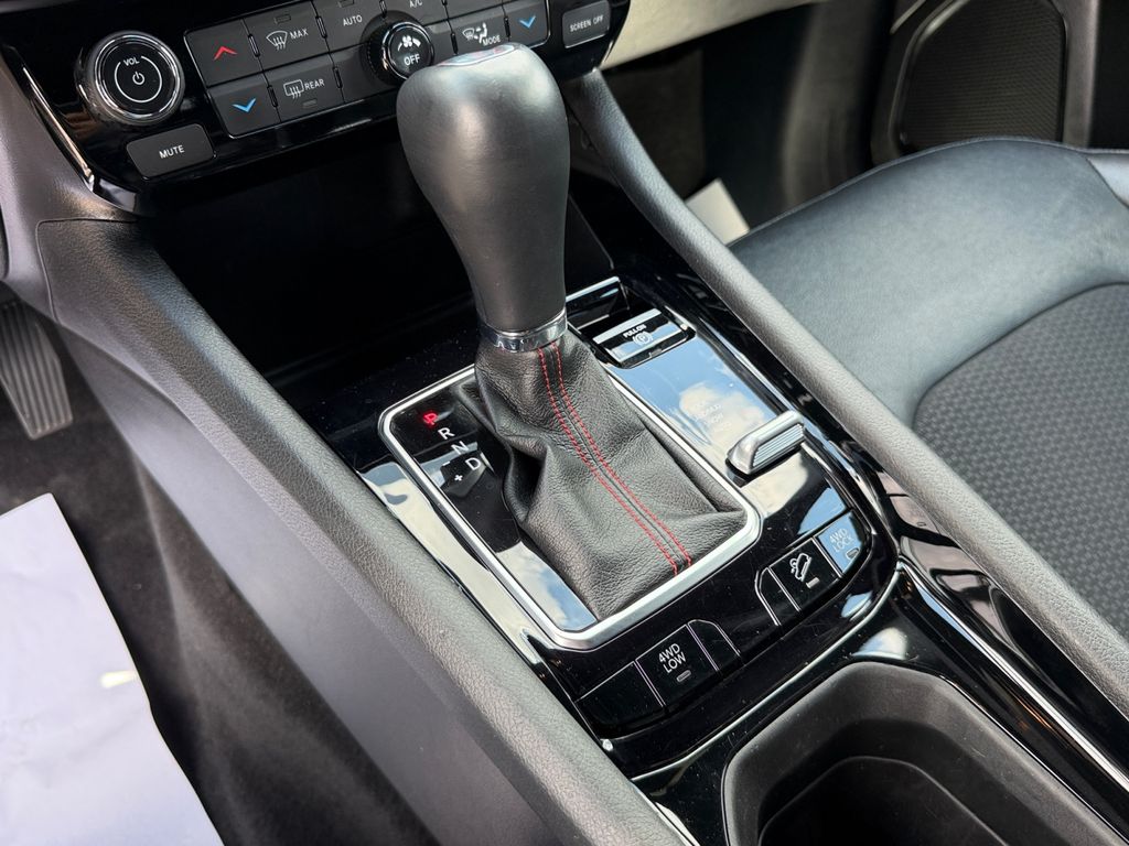 Used 2023 Jeep Compass - photo 30