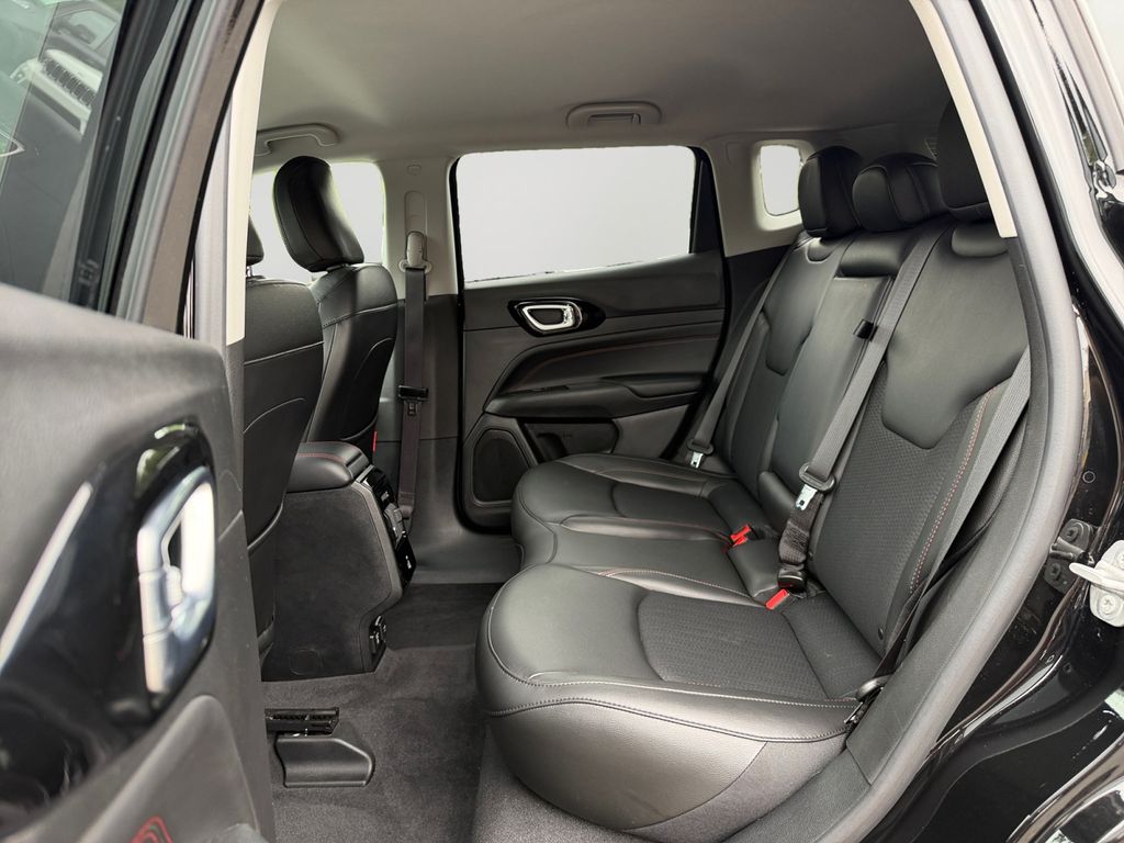Used 2022 Jeep Compass - photo 17