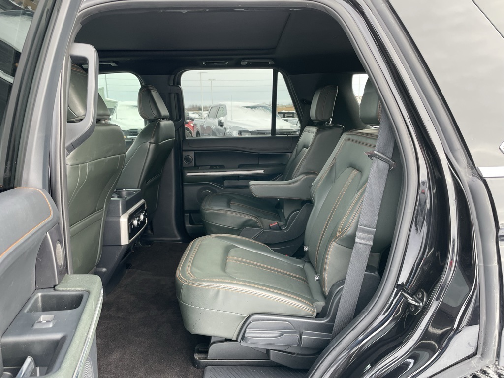 Used 2022 Ford Expedition - photo 9