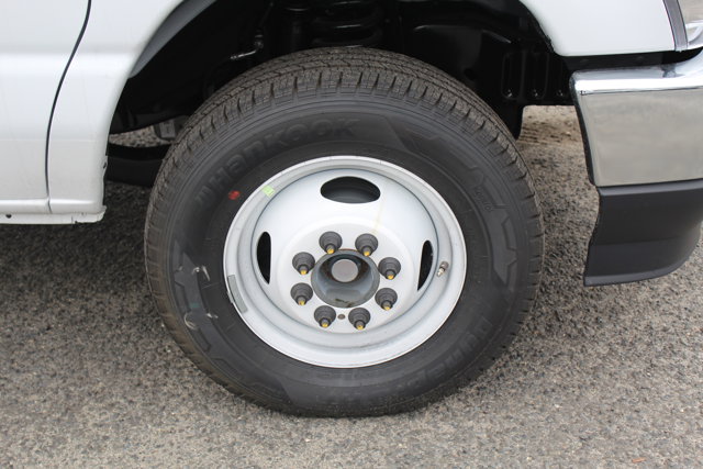 New 1996 Ford E-450 - photo 25