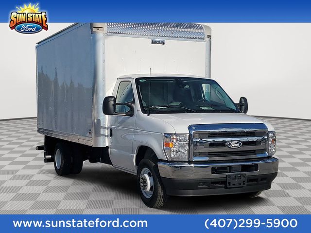 New 2026 Ford E-350 - photo 17