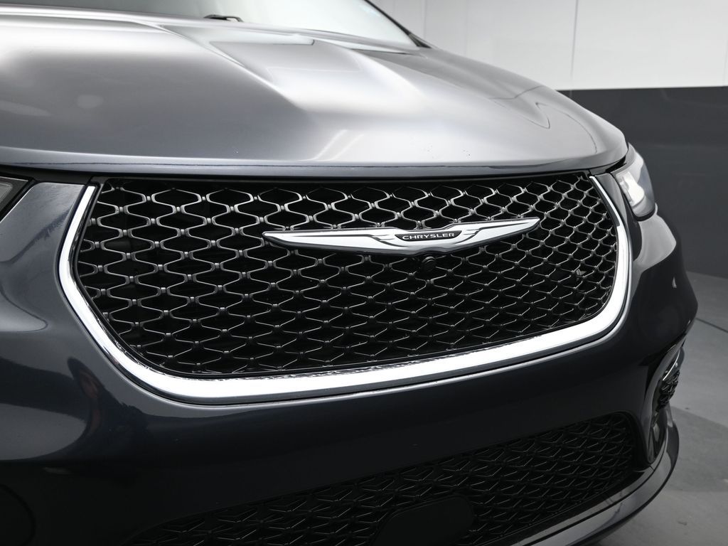 Used 2021 Chrysler Pacifica - photo 14