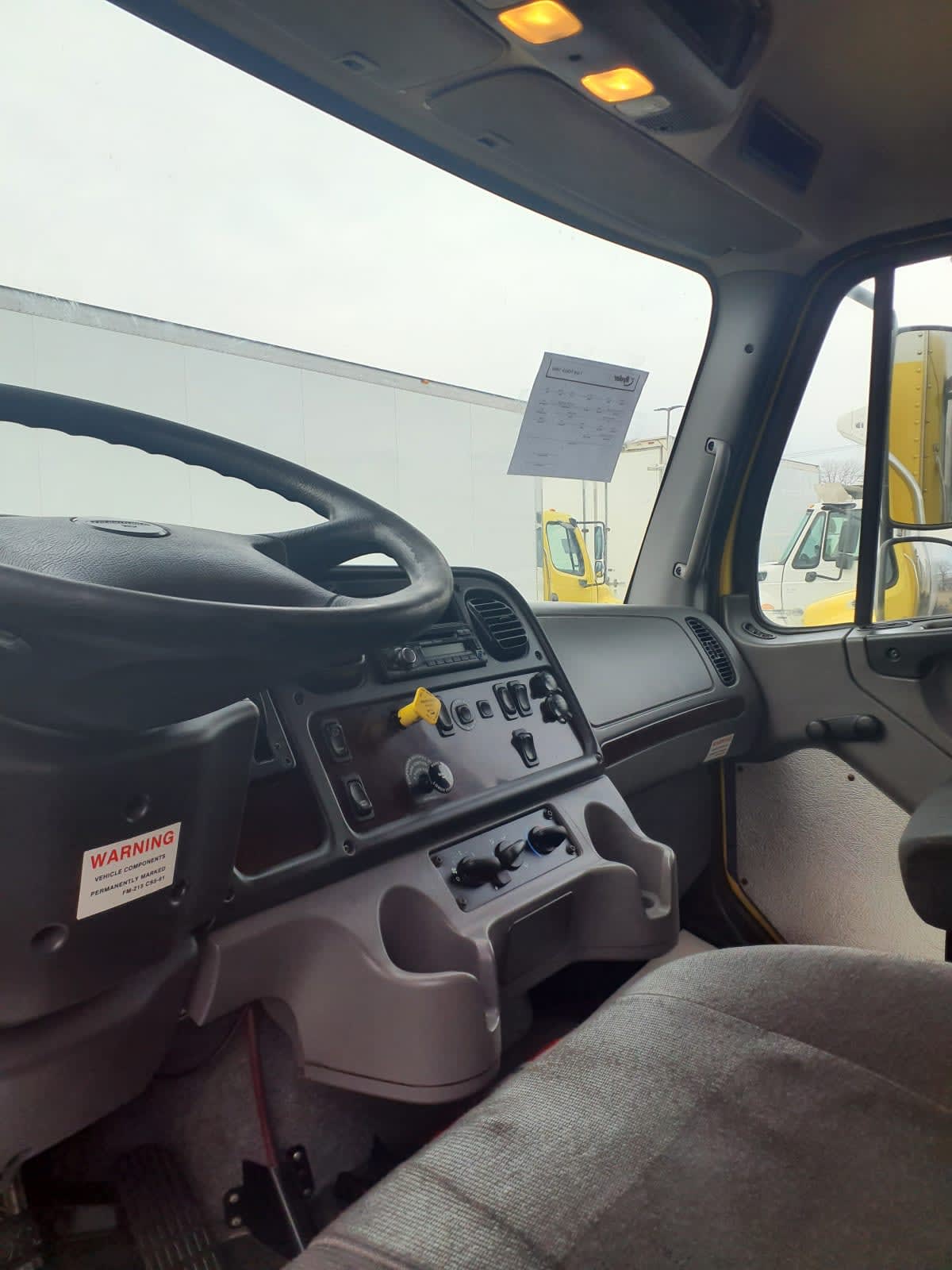 Used 2016 Freightliner M2 106 - photo 9