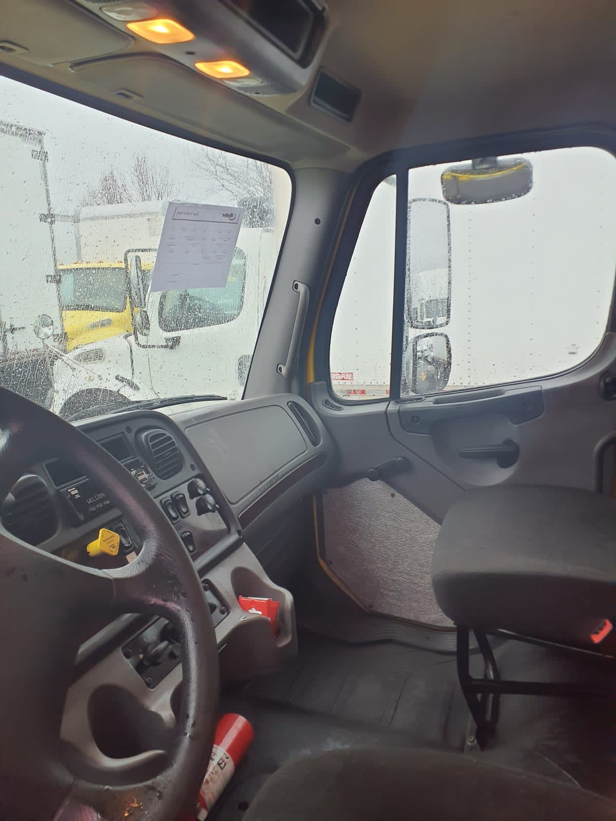 Used 2016 Freightliner M2 106 - photo 9
