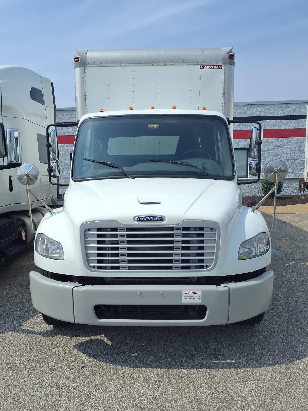 Used 2019 Freightliner M2 106 - photo 2