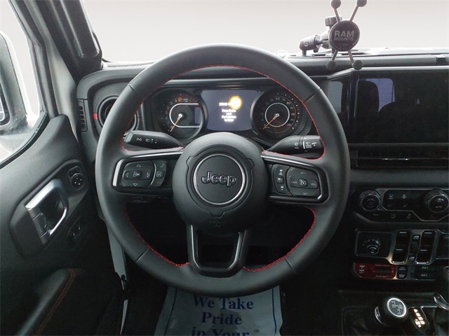 Used 2024 Jeep Gladiator - photo 14