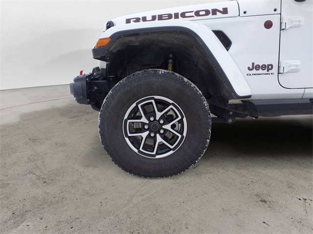 Used 2024 Jeep Gladiator - photo 16