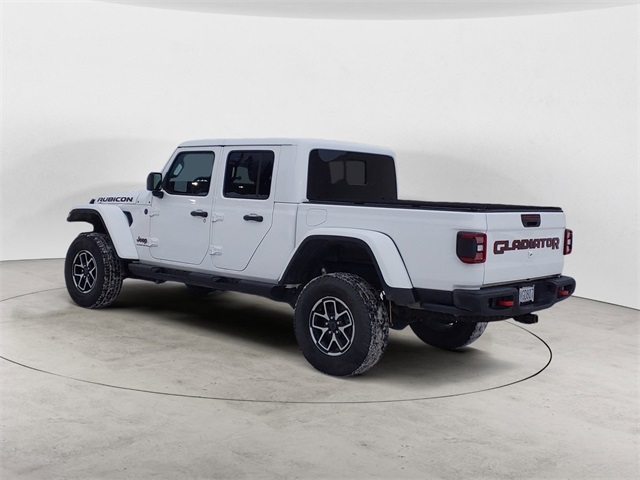Used 2024 Jeep Gladiator - photo 5