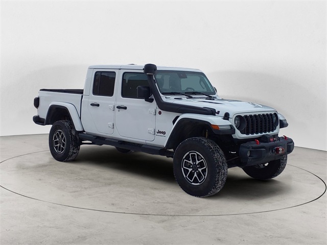 Used 2024 Jeep Gladiator - photo 9