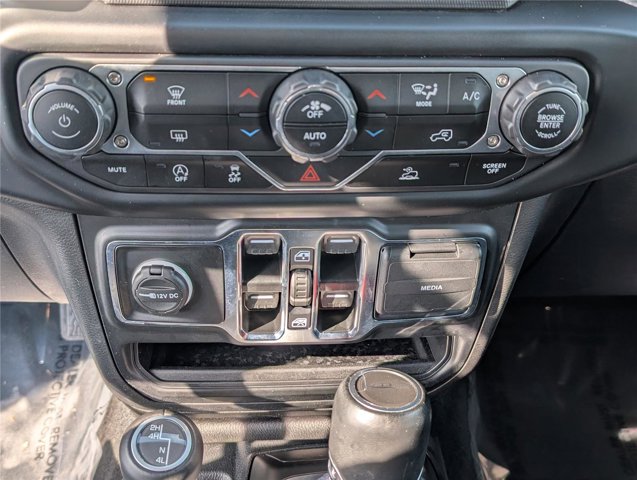 Used 2022 Jeep Gladiator - photo 26