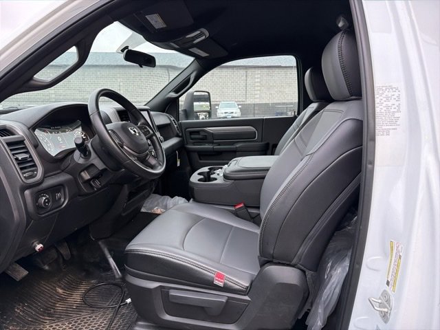 New 2024 Ram 3500 - photo 9
