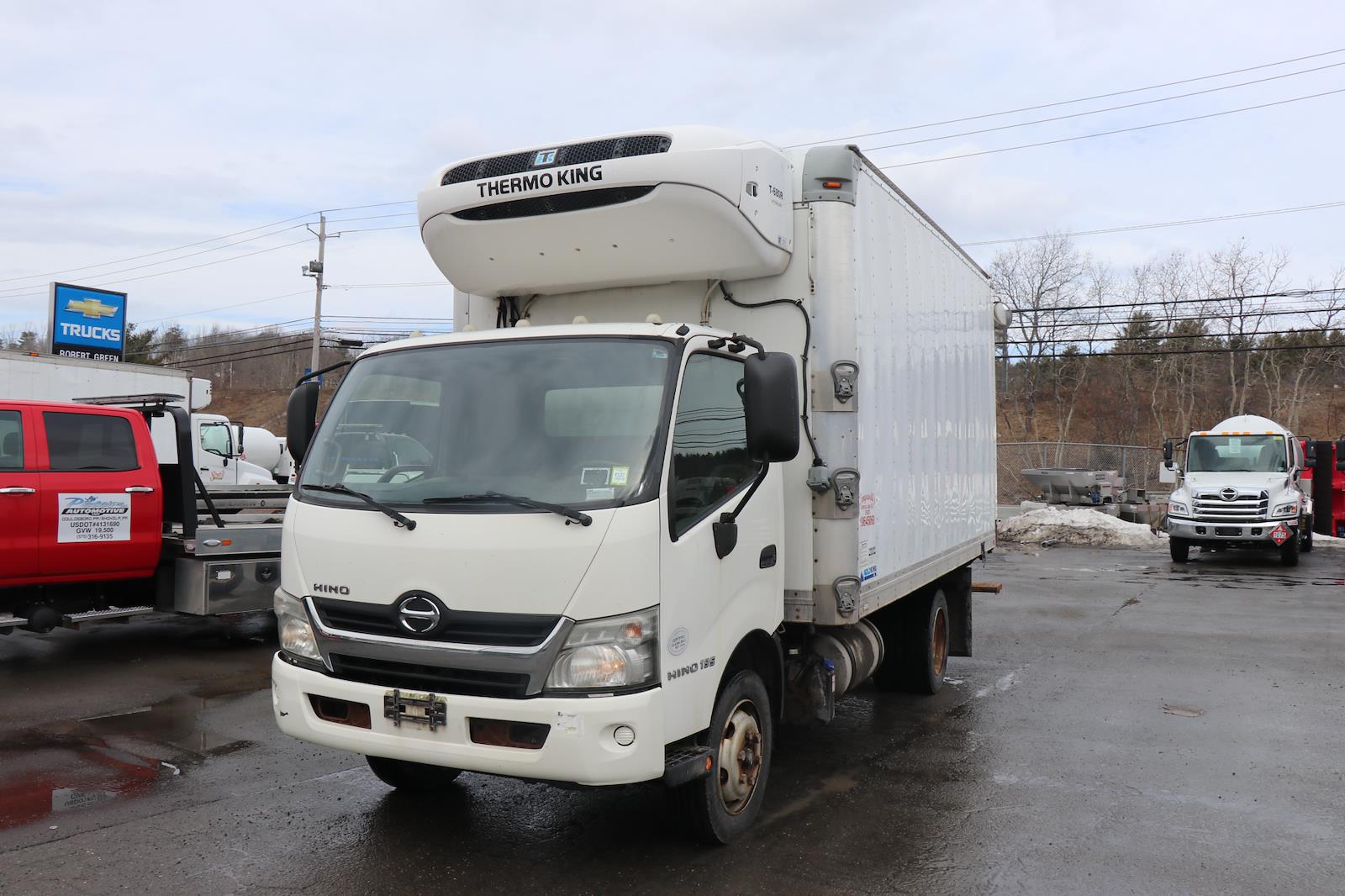 Used 2015 Hino 195 - photo 1